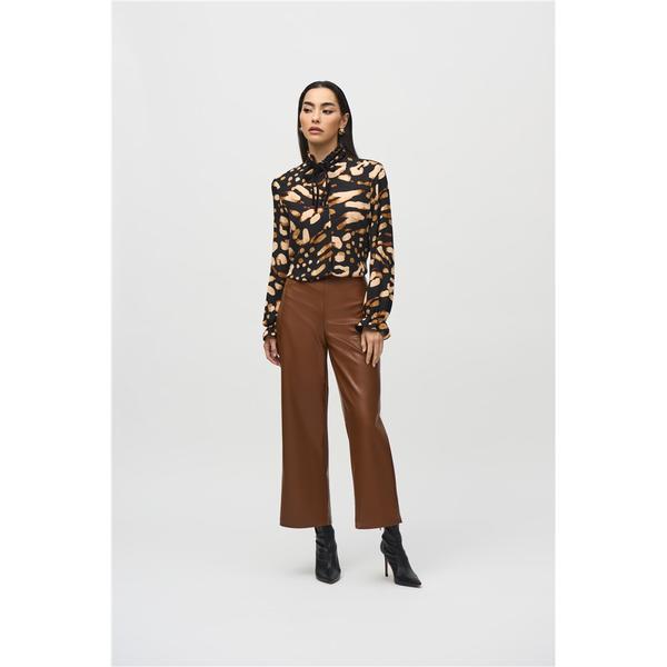 Pantalon à jambe large en cuir vegan