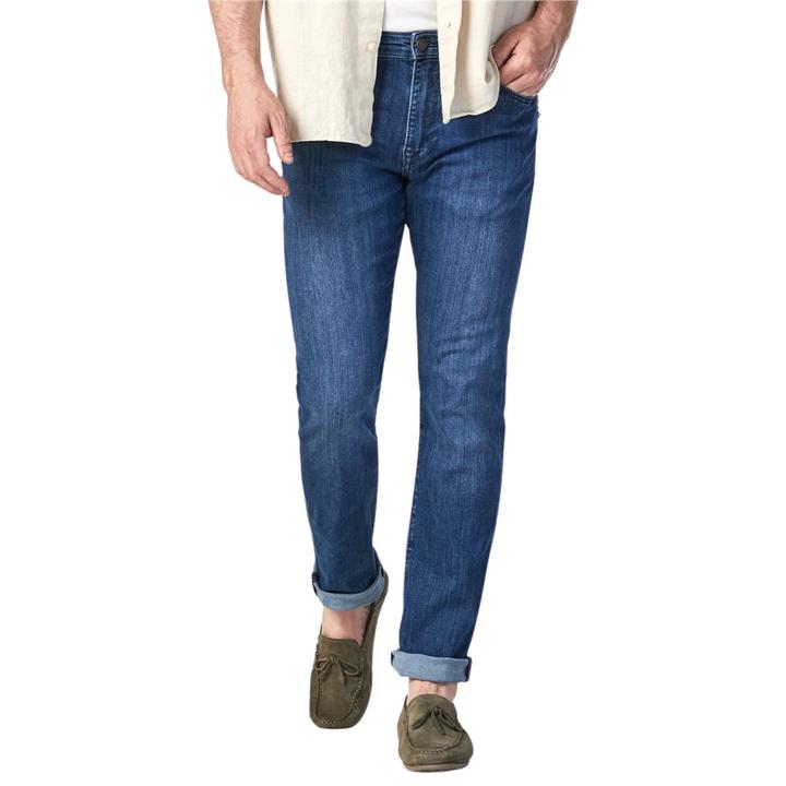 Tapered Leg Jeans