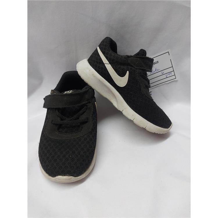 Souliers nike hotsell