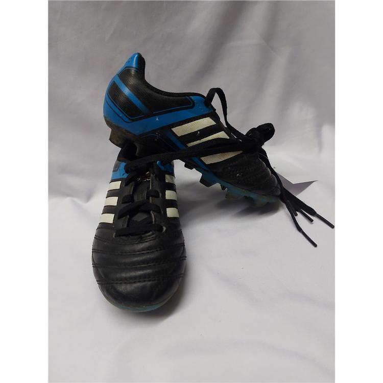 Adidas soulier outlet soccer