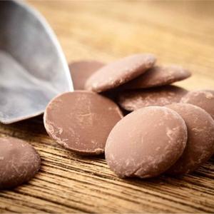 Milk chocolate callets 37%