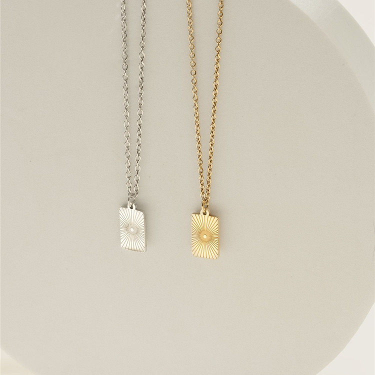 Collier Pendentif Femme Acier Inoxydable Doré – Zircon Brillant – Neuf Avec étiquettes