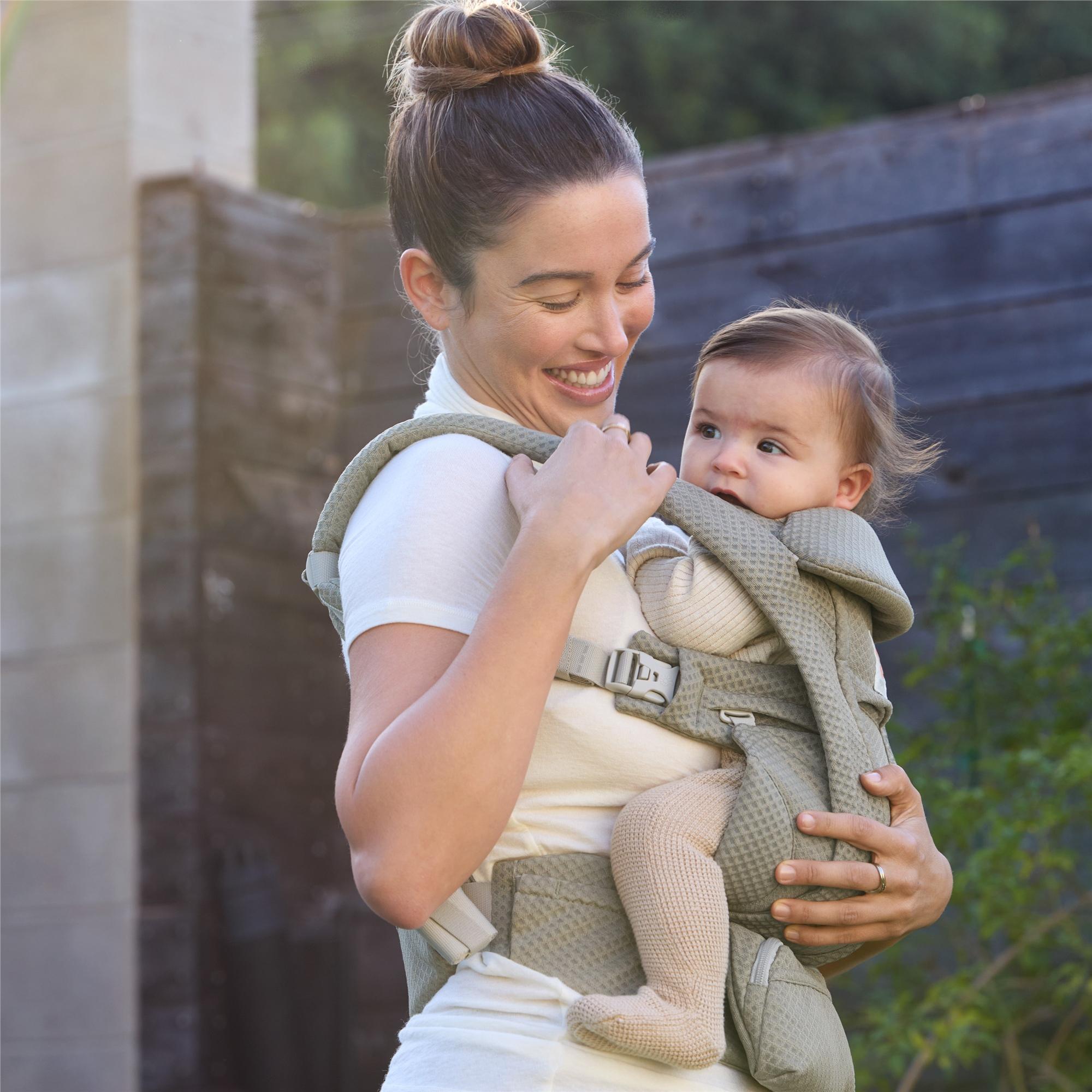 Ergobaby Omni Deluxe Mesh Carrier Soft Olive | Minis Humains