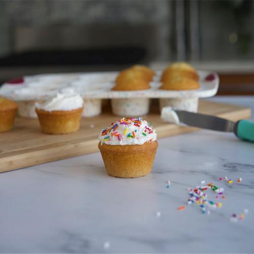Moule pour 24 mini-muffins cupcakes anti adhérent PME