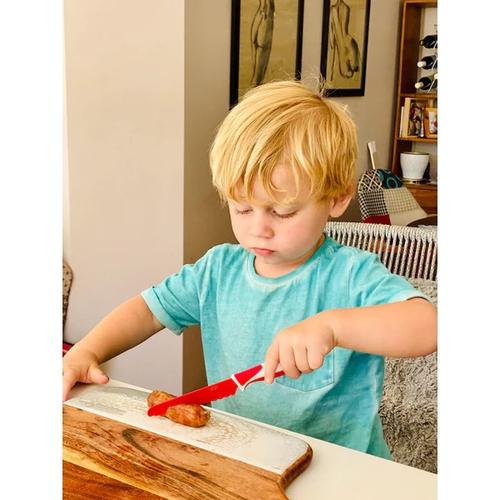 Couteau rose framboise pour enfant KiddiKutter - little cecile
