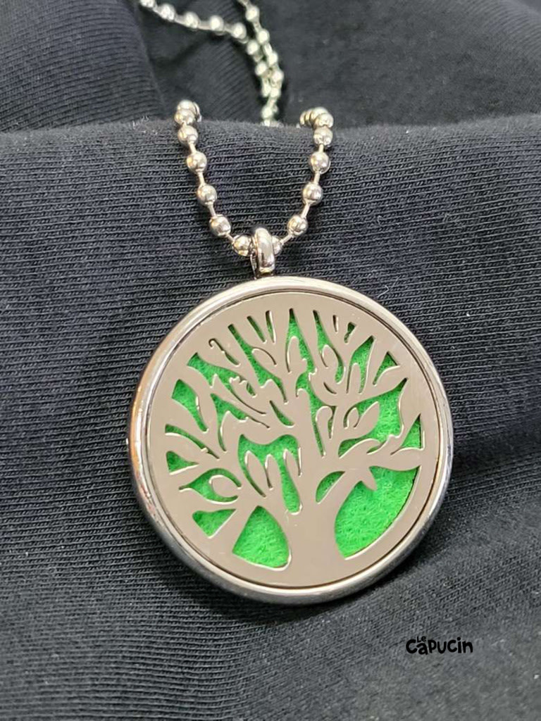 Collier avec pendentif arbre de vie en acier inoxydable chirurgical 316L hypoallergénique pour aromathérapie et diffuseur d'huiles essentielles sur chaîne de 61 cm