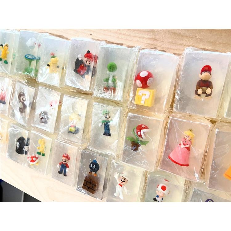 Savon personnage jeu vidéo coincé dans la glace