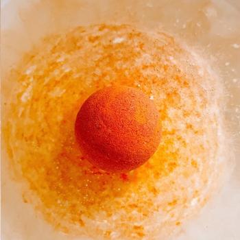 Moyenne bombe de bain 65 g - Orange sanguine