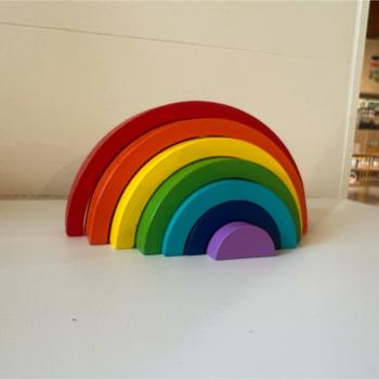 Petite arc-en-ciel Montessori en bois