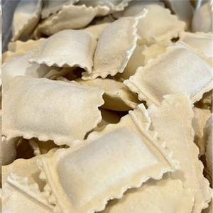 Ravioli au Chemin Hatley et Confit d'Oignons