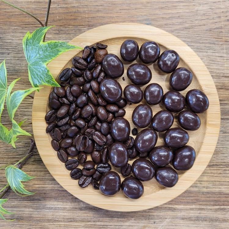 Grains de café enrobés de chocolat noir — Chocolats Favoris