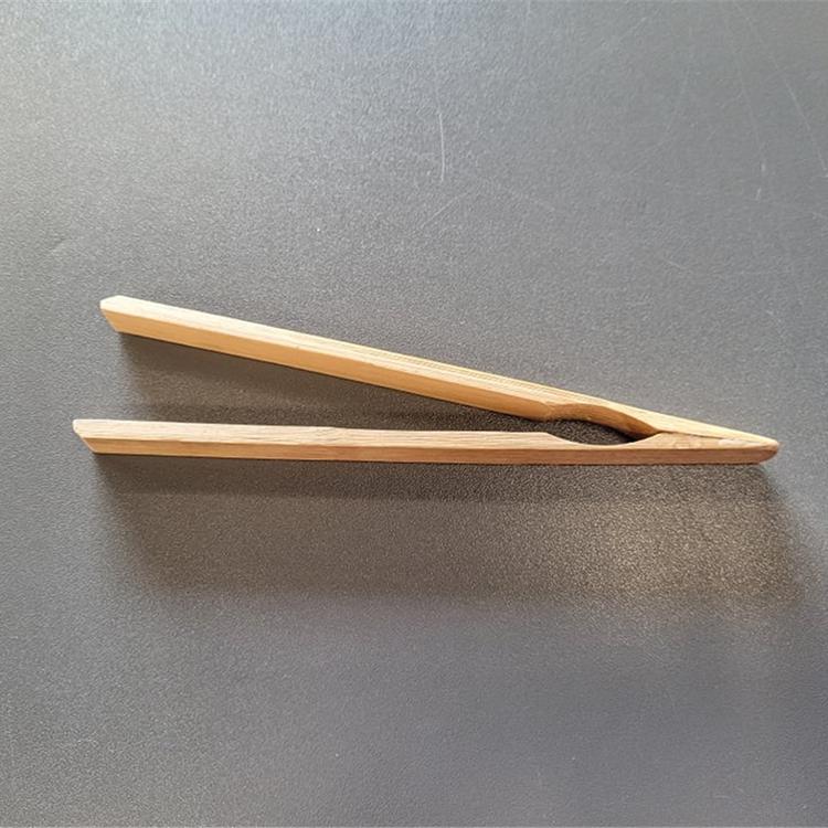 Mini pince de bambou